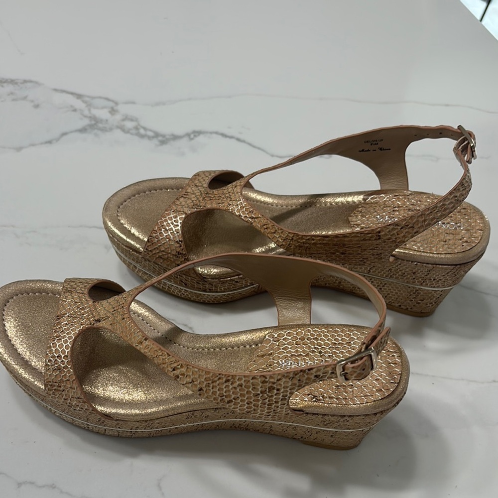 Donald J. Pliner Tan Wedge Shoes - Picture 8 of 17
